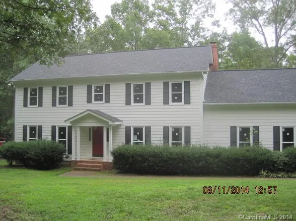8325 Potter Rd, Matthews, NC 28104