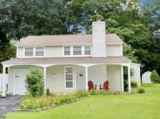 7 Campbell St, Waldwick, NJ 07463