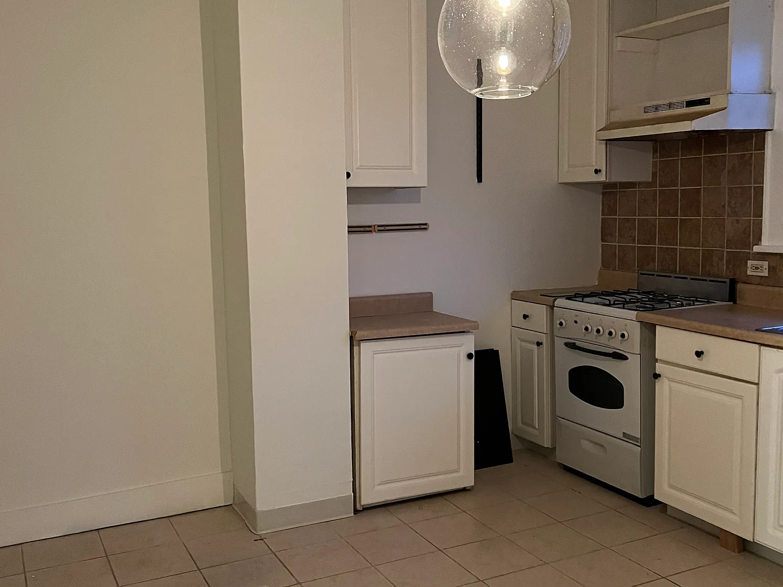 2 bed, $1,950 — Photo 4