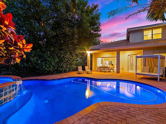 5th image of 730 Cable Beach Lane