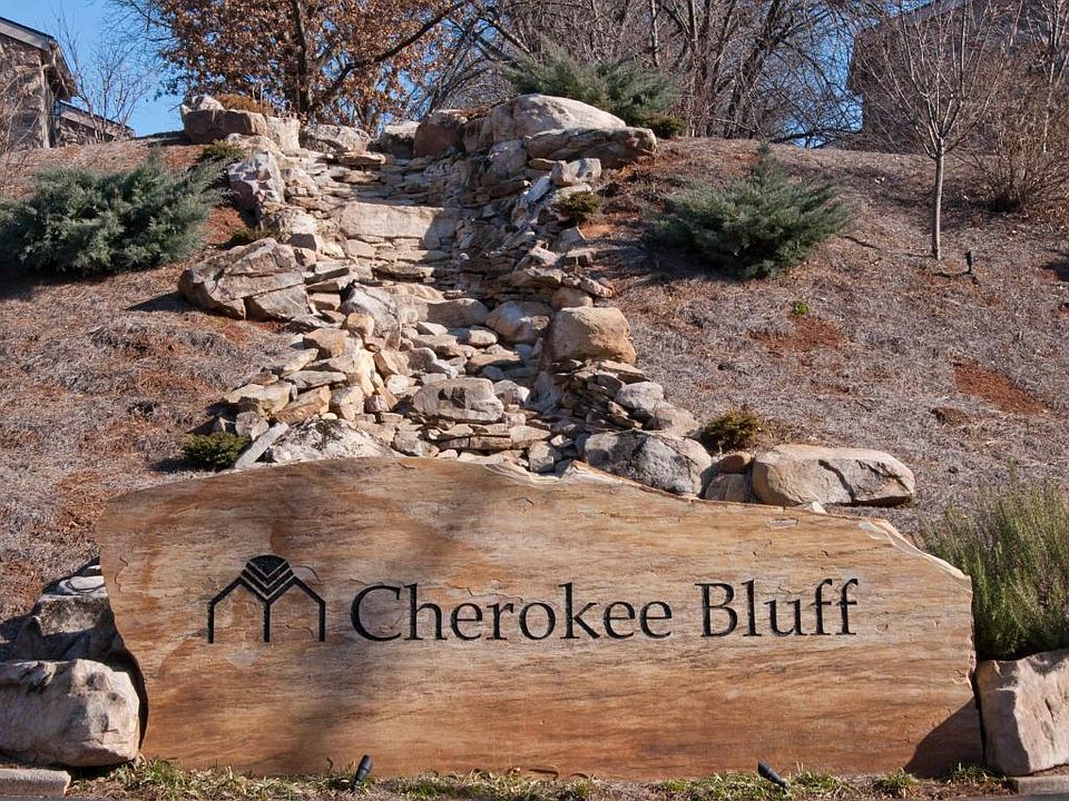 1st image of 1932 Cherokee Bluff Dr #87