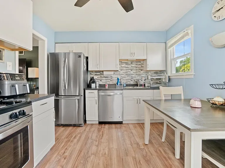 3747 Henry Ave — Photo 10