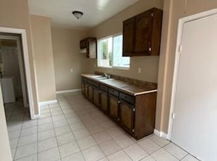 823 N Banning Blvd APT B, Wilmington, CA 90744