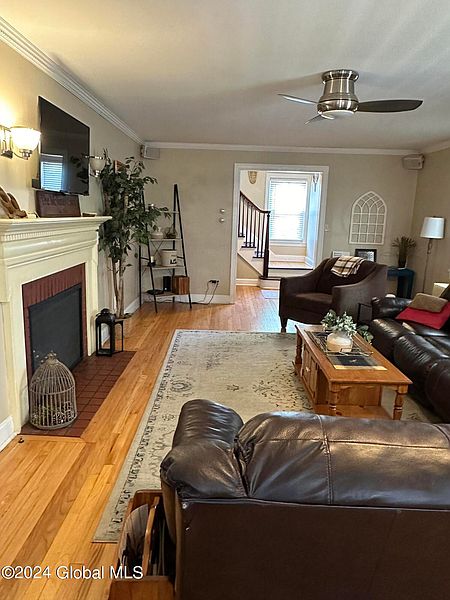 5th image of 4079 Rockwell Street
