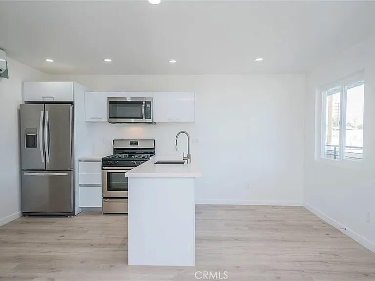 6745 Laurel Canyon Blvd #201 — Photo 5