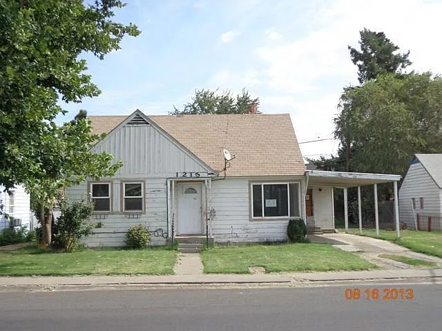 1215 Tacoma Ave photo 1