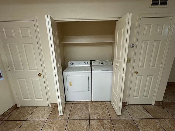5th image of 262 E Franklin Ave APT 6