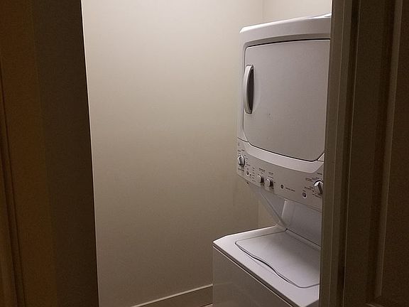 5th image of 95 S Houston St APT 3006