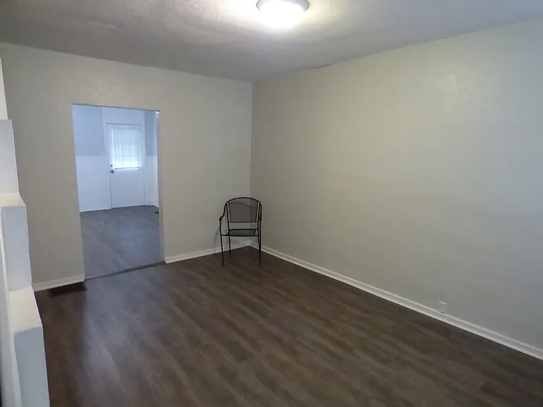 1134 Race St — Photo 12