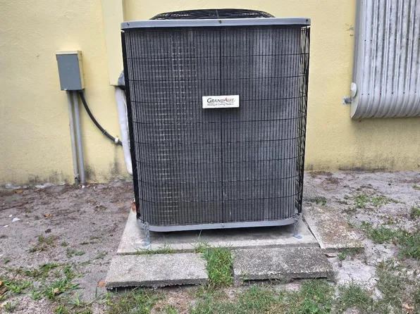 325 SE 16th Avenue, Okeechobee, FL 34974