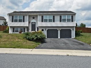 305 Cherry St, Pine Grove, PA 17963