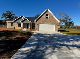 9406 Matlock Rd, Irvington, AL 36544