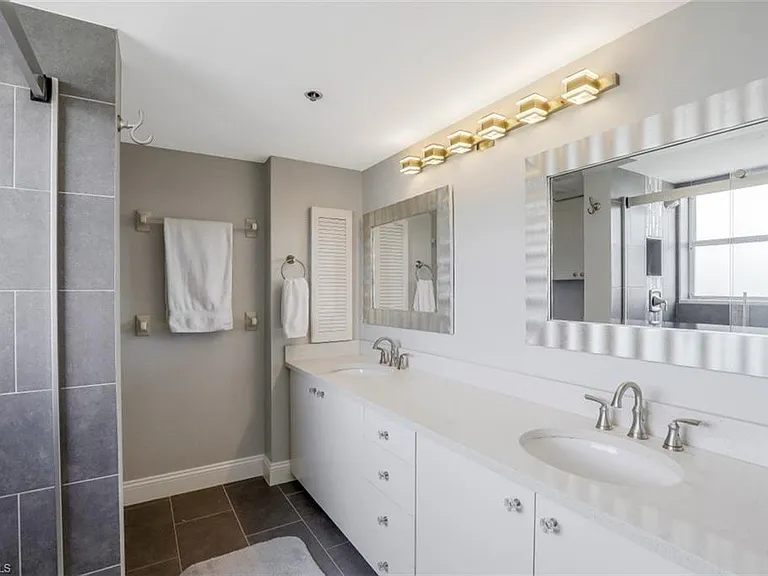 5501 Heron Point Dr #201 — Photo 16