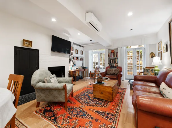 27 West 9th Street image 2 of 11