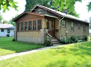 907 13th St, Rockford, IL 61104