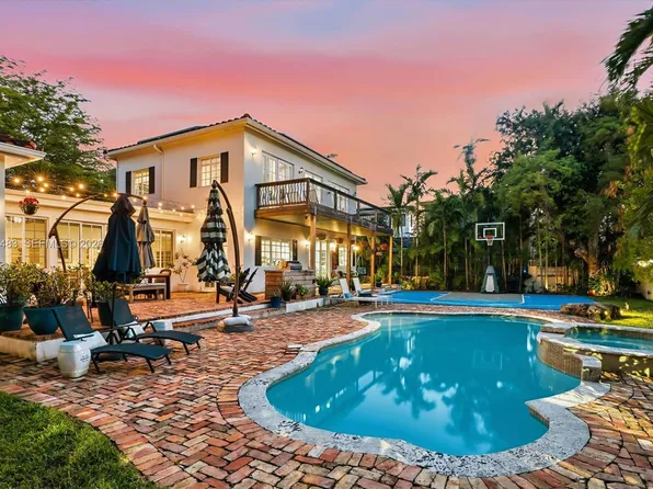 (undisclosed Address), Miami, FL 33138
