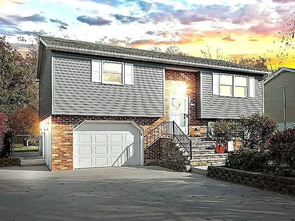 54 Fawn Ave, New Oxford, PA 17350
