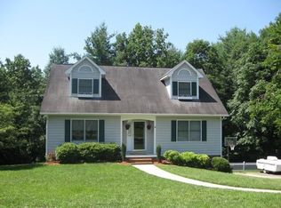 3741 Rain Valley Dr, Hudson, NC 28638