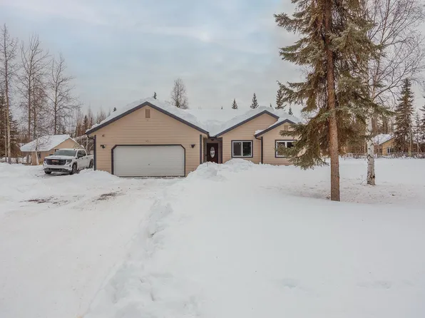 1211 Marsh Laurel Ave, North Pole, AK 99705