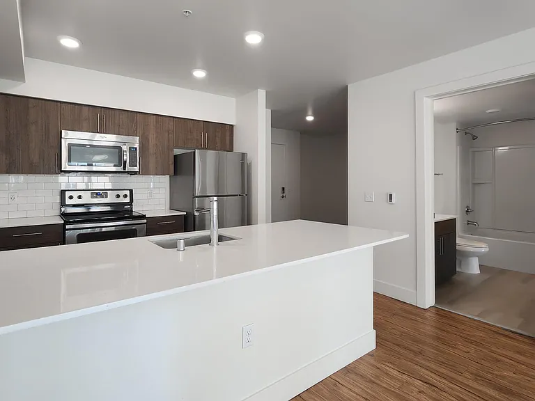 Dunn Motors Apartments — Photo 86
