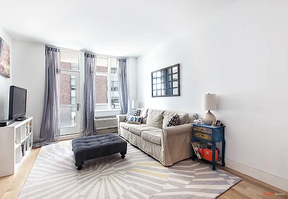 Rented by Modern Spaces | media 20