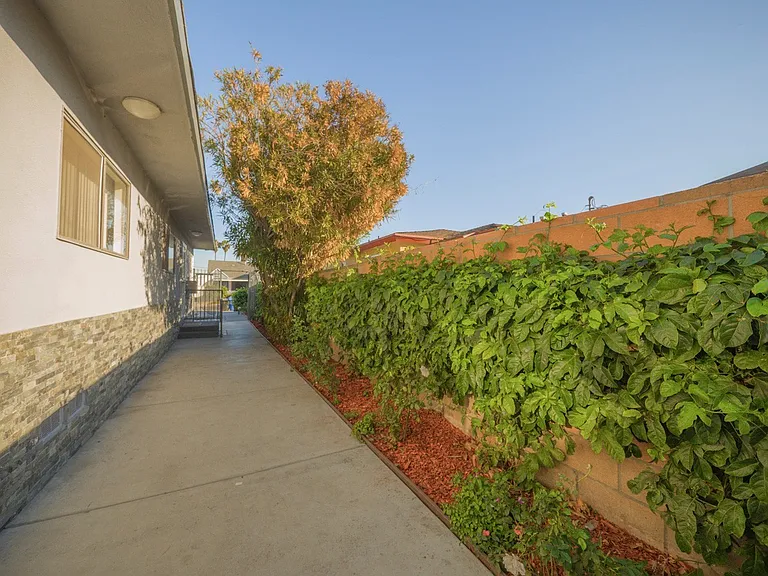 2231 S. Hauser Blvd — Photo 33