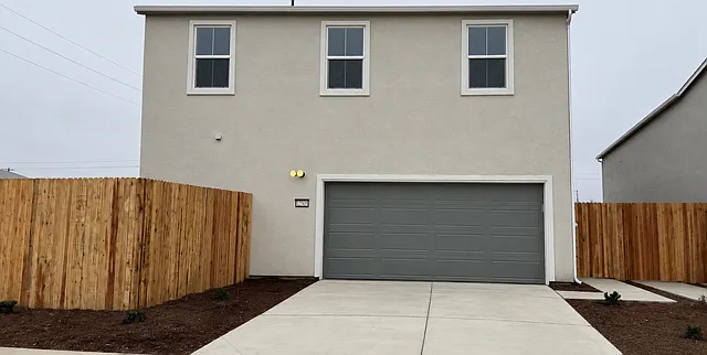 4 bed, 2180 sqft, $2,895 — Photo 3