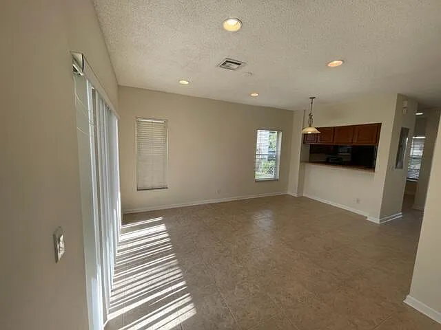 5219 Palmbrooke Cir — Photo 14
