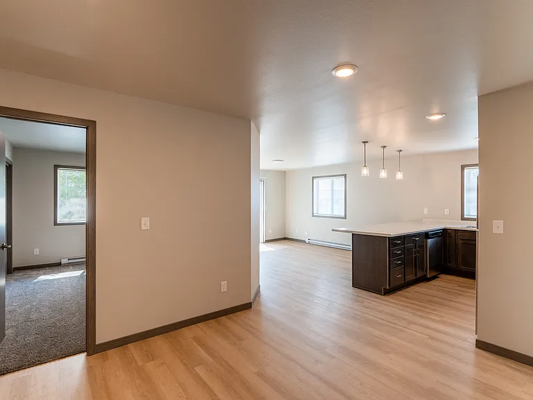 Fargo, ND Granger Court Apartments | Living Dining