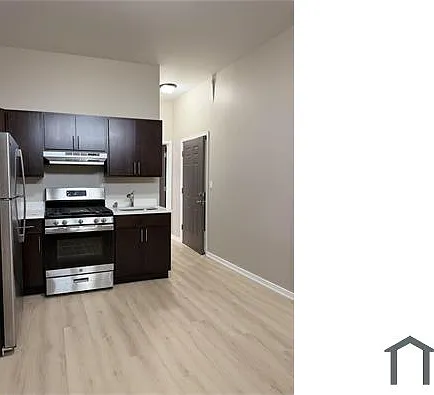 22 N Pulaski Rd #1F — Photo 2