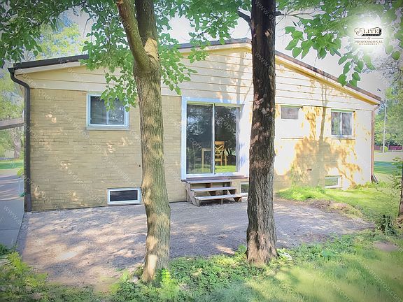 2nd image of 4234 N Gale Rd