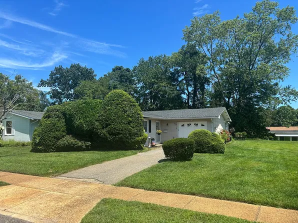 58 Clay Cir, Brick, NJ 08724
