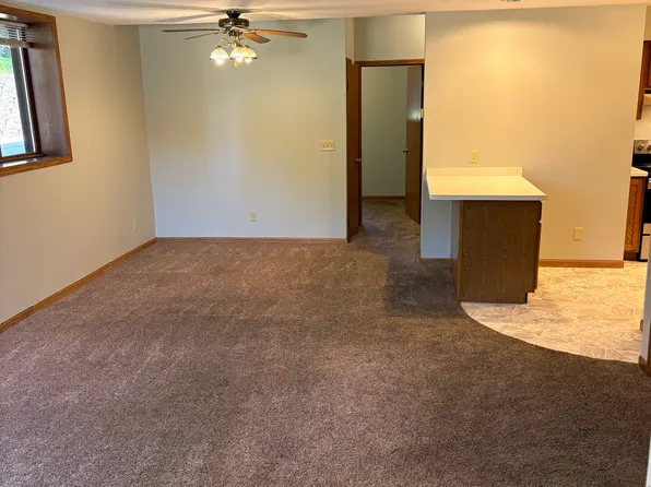 2018 Kennedy Dr APT 3, Pierre, SD 57501