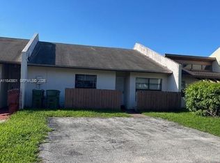 1459 Yellowthroat St, Homestead, FL 33035