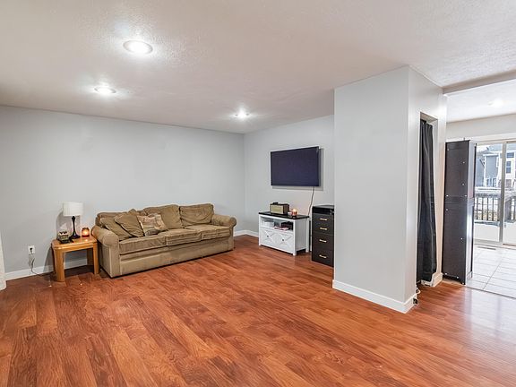 4th image of 57383 Kingdon Dr