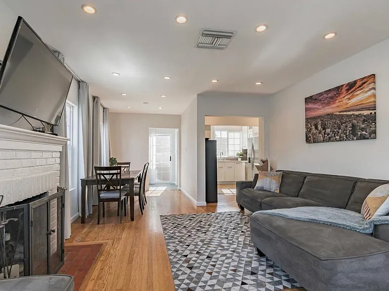 8130 Saint Clair Ave — Photo 3