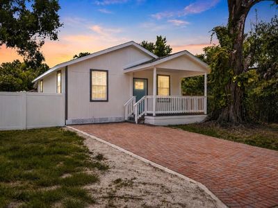 7608 N HUNTLEY AVENUE, Tampa, FL, 33604