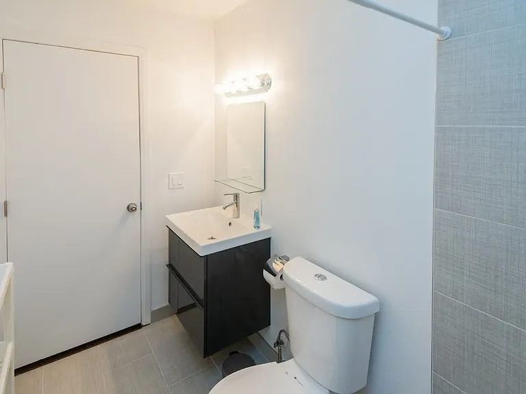 420 N Serrano Ave #B6 — Photo 6