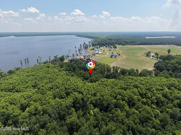 3rd image of 458 Batchelor Bay Dr #32