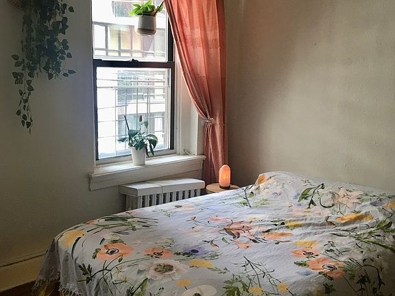4th image of 324 E 48th St APT 19