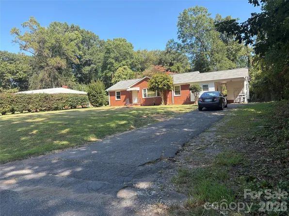 5206 Burke Dr, Charlotte, NC 28208