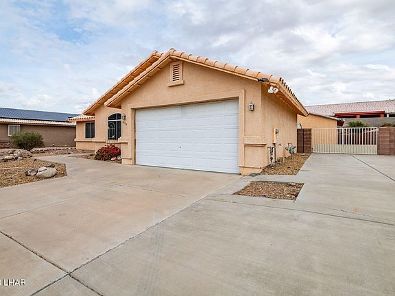 3rd image of 4104 S Jenny Dr