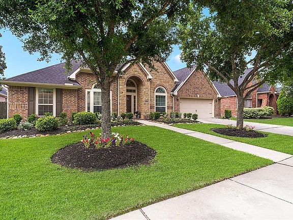 3rd image of 19907 Mission Pines Ln