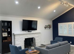 8961 Etiwanda Ave, Northridge, CA 91325