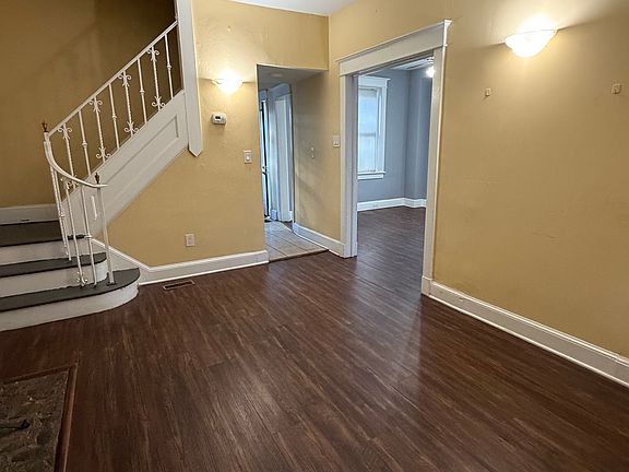 4th image of 805 Lyndale Ave