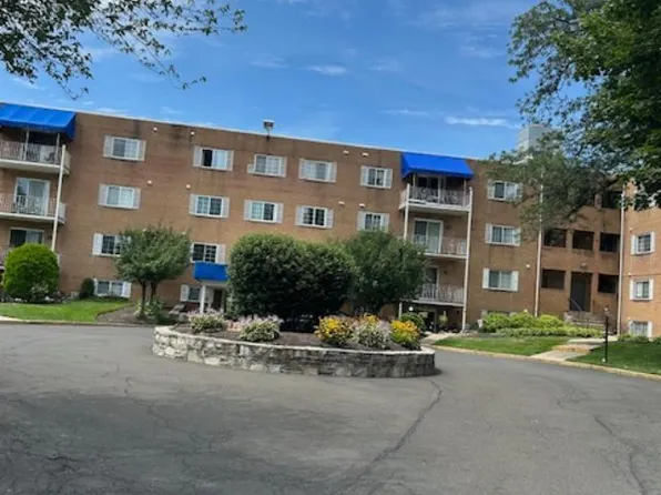 300 Byberry Rd APT 210, Philadelphia, PA 19116