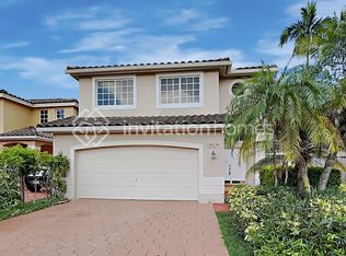 9069 SW 157th Ct, Miami, FL 33196