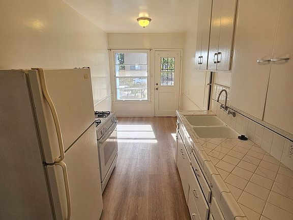 3rd image of 1809 N Normandie Ave #1809