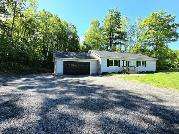 6 Nickerson Road, Windsor, ME 04363