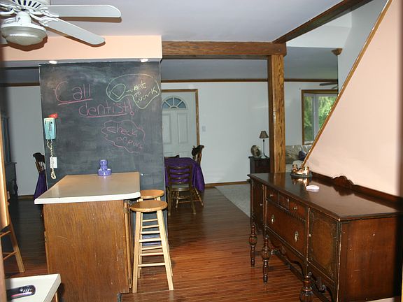 3rd image of 2802 Woodland Dr